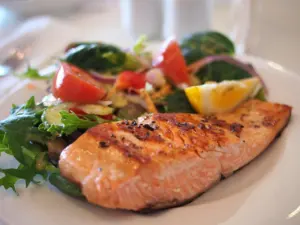 does salmon have mercury